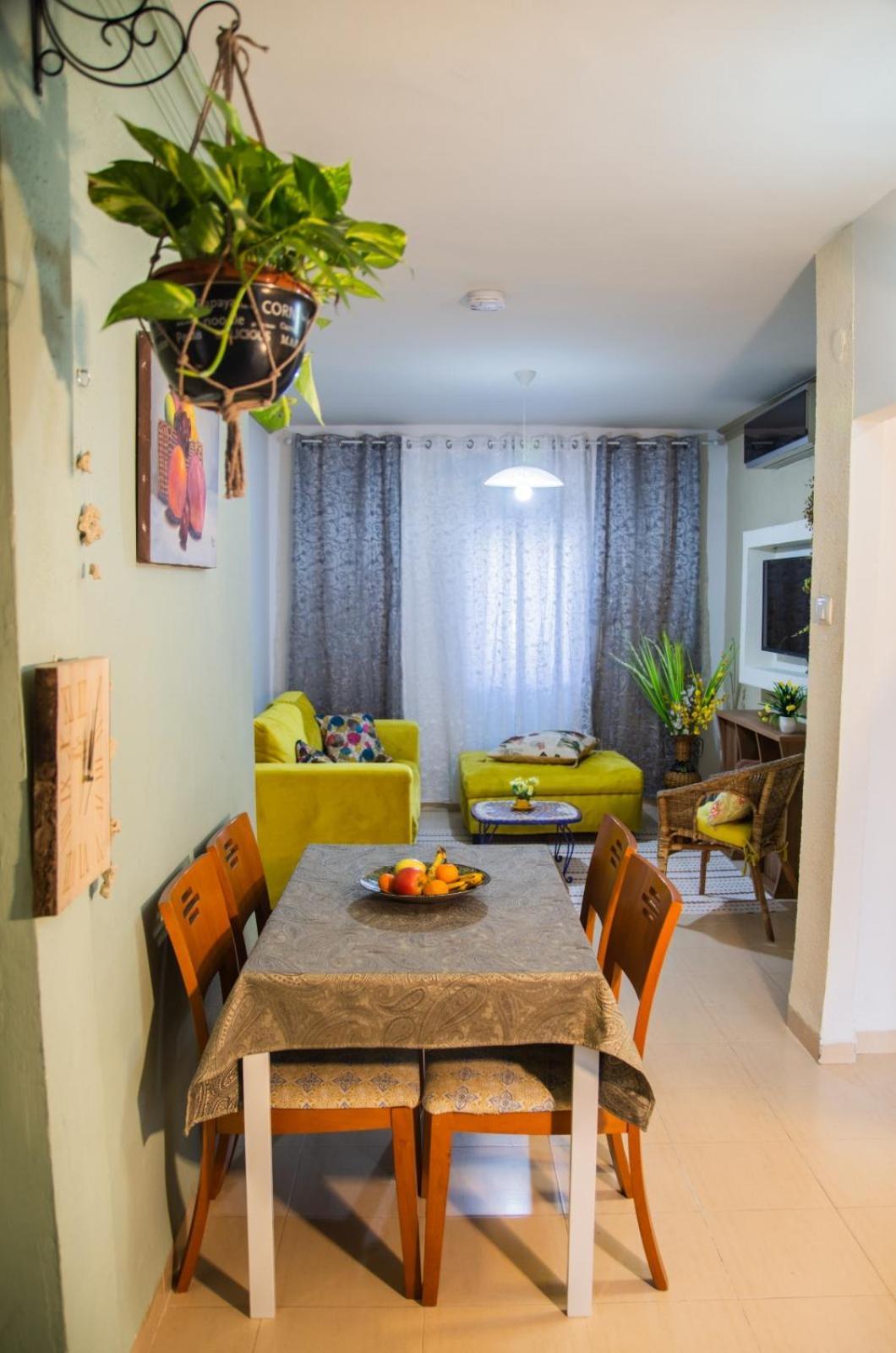אצלנו - בגליל העליון Apartment Qiryat Shemona Exterior foto
