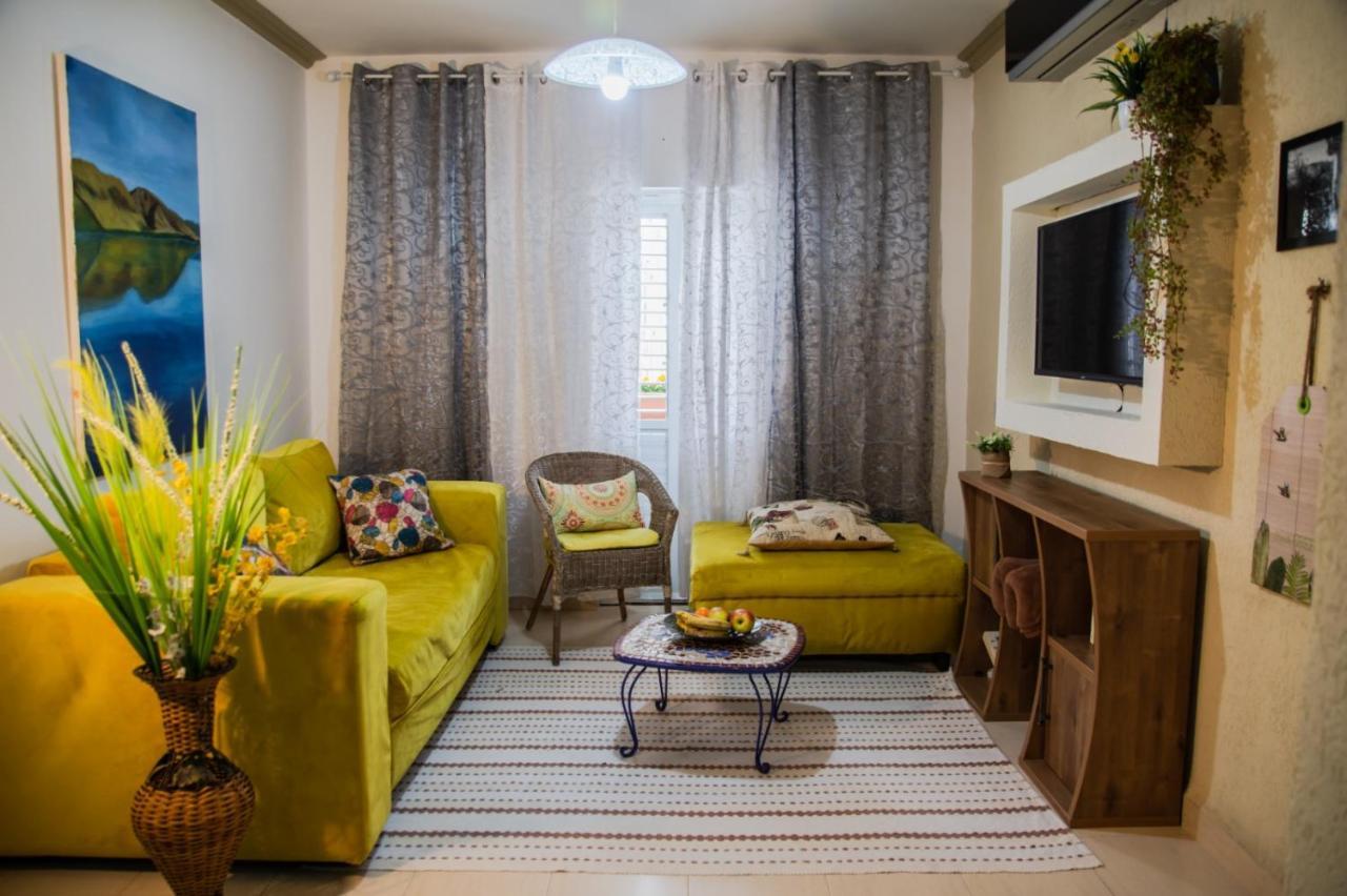 אצלנו - בגליל העליון Apartment Qiryat Shemona Exterior foto
